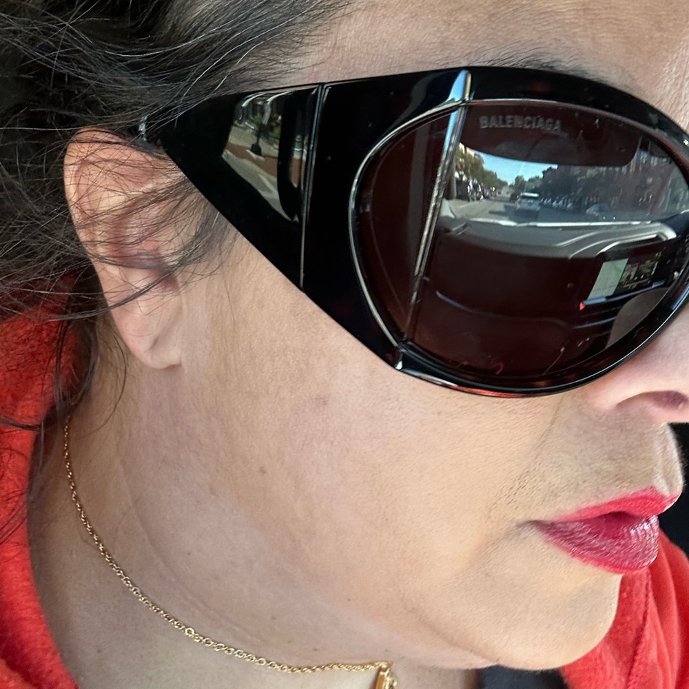 Balenciaga Sleek Black Sunglasses - Picture 2 of 10
